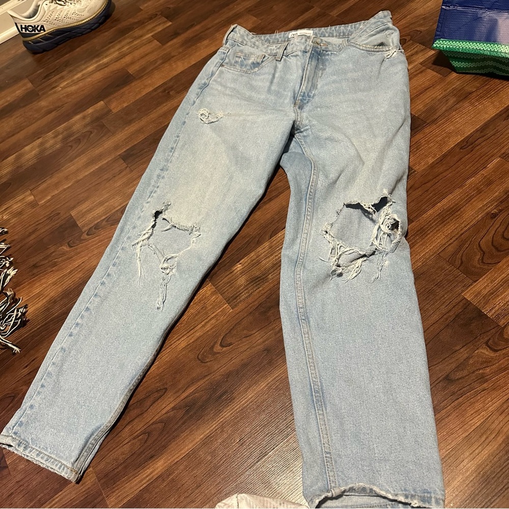 High Rise Distressed Zara Mom Jeans - Size 8